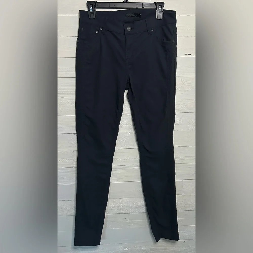 PraNa fitness pants, women’s size 10. Dark gray, skinny. Excellent condition.